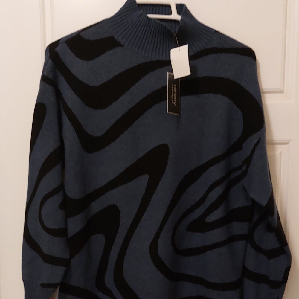 NWT Ladies Ninety Clothing Co. long soft sweater - size S but fits M